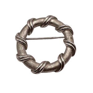Vtg Trifari Brooch Scarf Dress‎ Pin Silvertone Rope Circle Wreath Round Swirl